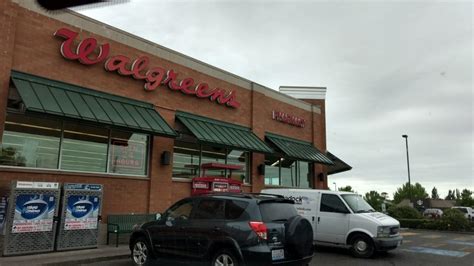 Walgreens can be found right near the intersection of North Green Bay Road and West Wadsworth Road, in Beach Park, Illinois. By car . This store is situated within a 1 minute trip from Aberdeen Lane, Troon Lane, Aberdeen Court and West Waldo Avenue; a 3 minute drive from Lewis Avenue, West Beach Road and North Kenosha Road; or a 9 minute …
